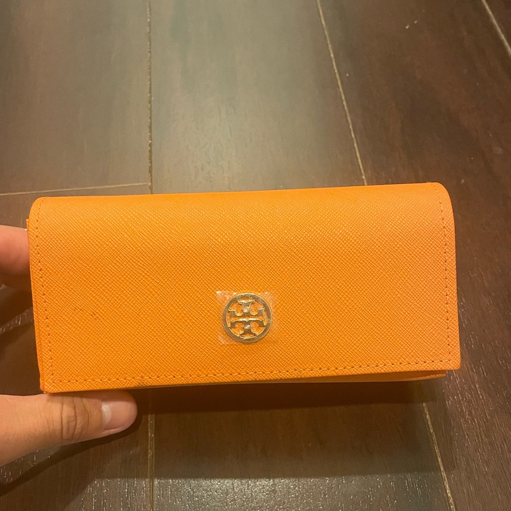 WOMENS Tory Burch Sunglasses - Picture 4 of 8